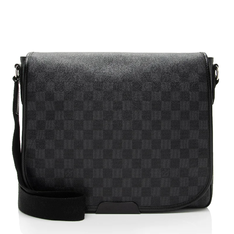 Louis Vuitton Damier Graphite Daniel MM Messenger (SHF-gXB02D)