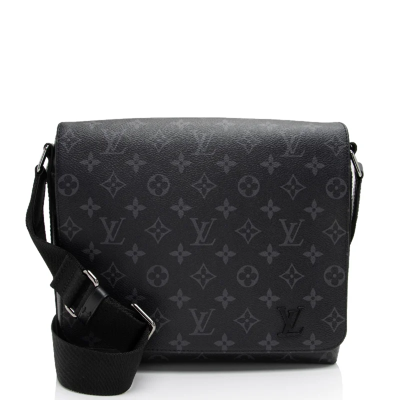 Louis Vuitton Monogram Eclipse District PM Messenger (SHF-vwUUWv)