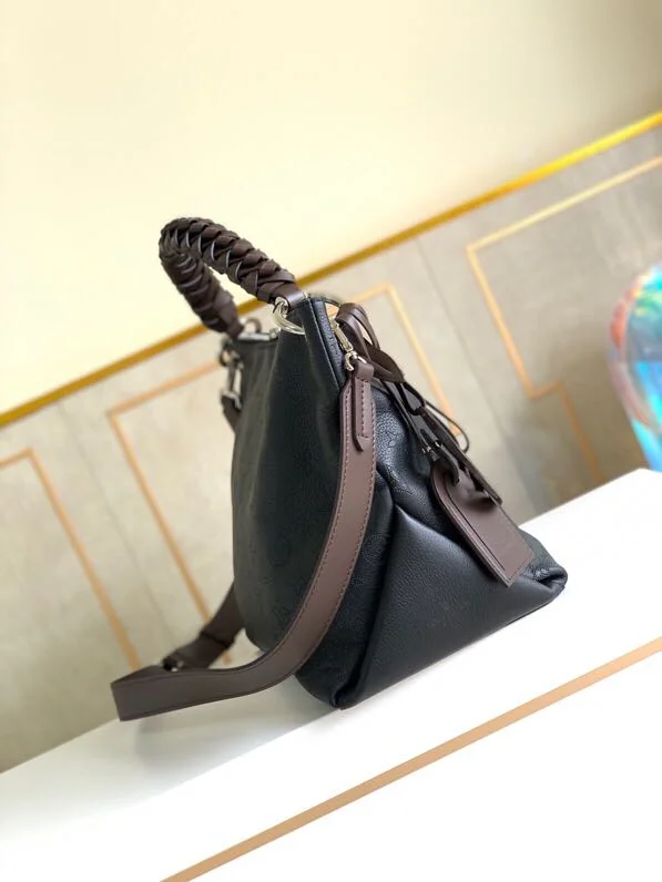 Louis Vuitton Beaubourg Hobo MM Bag